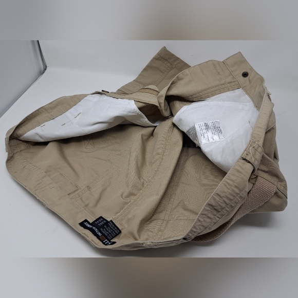 5.11 Tactical Men's Tactical Shorts Cargo Ripstop Beige size 34 Actual 37 - Picture 7 of 10